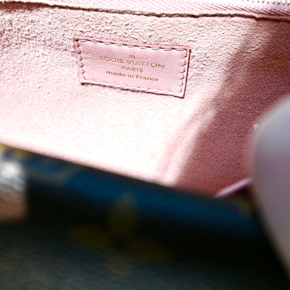 Louis Vuitton Rose Monogram Double V Bag - Picture 5 of 10